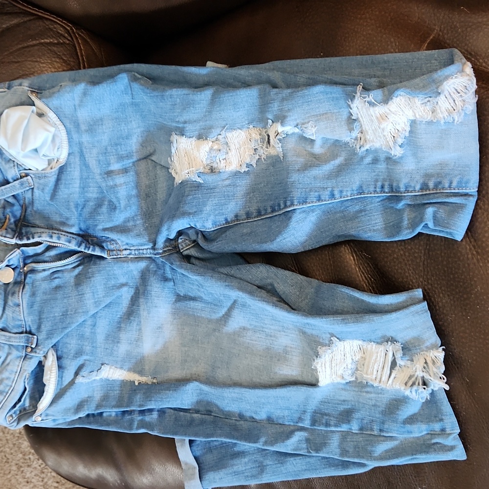 Jeans - Picture 2 of 4